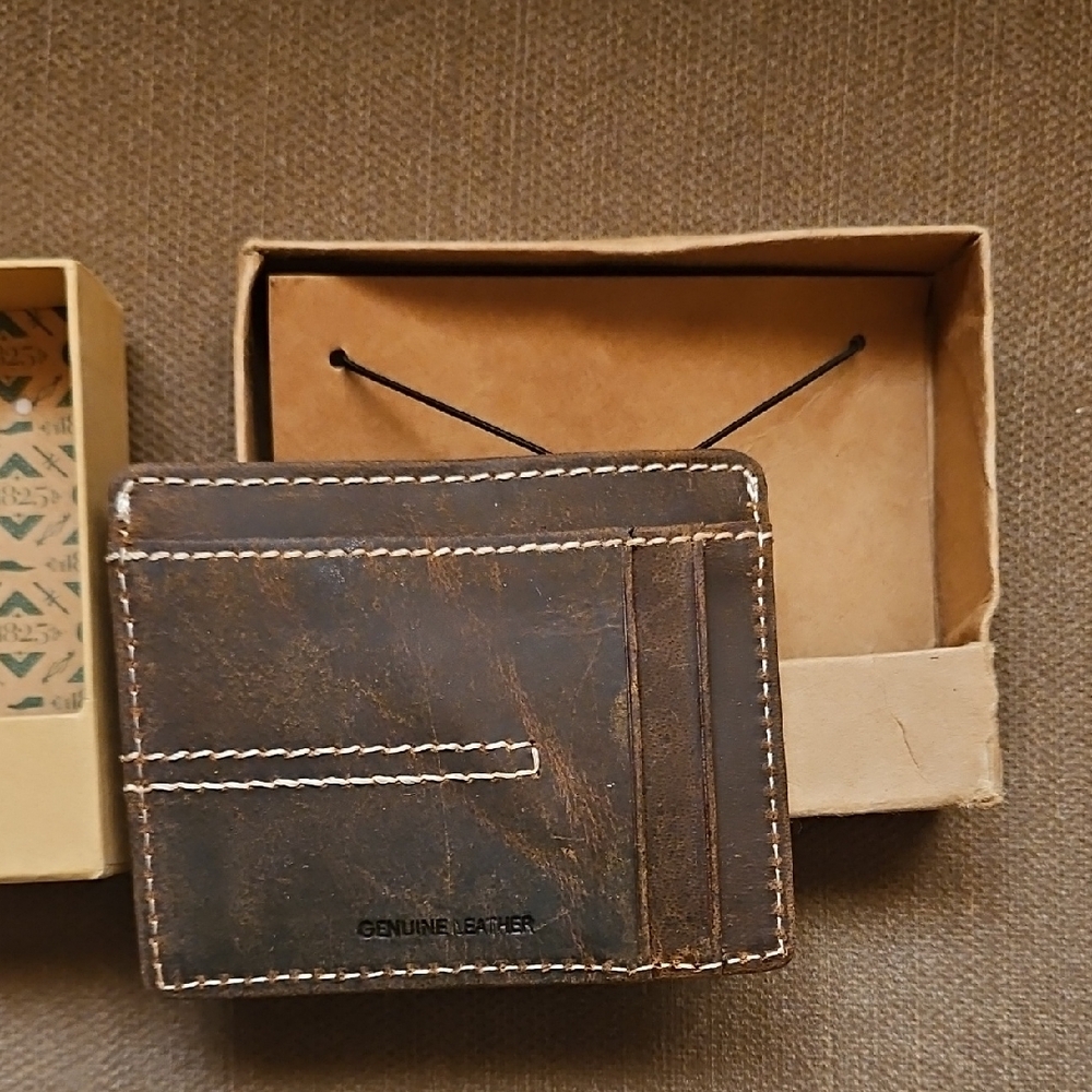 Clarks Wallets X2 - Picture 3 of 5